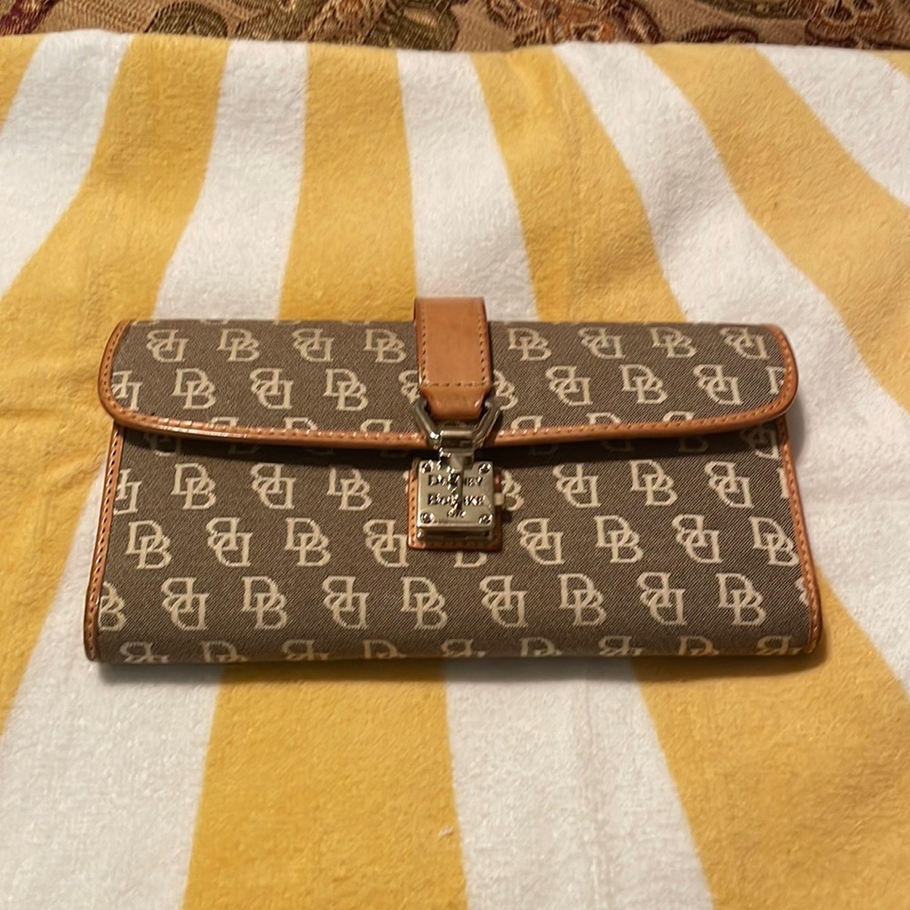 Dooney &Bourke Anniversary Signature Wallet
